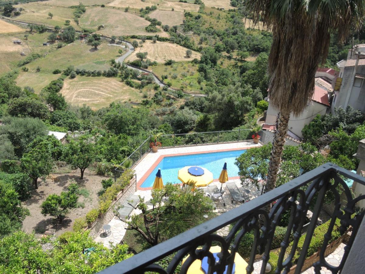 Il Giardino degli Aranci Aparthotel Antonimina Esterno foto